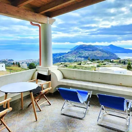 Scirocco Eolie With Sea View! Casa vacanze Città di Lipari